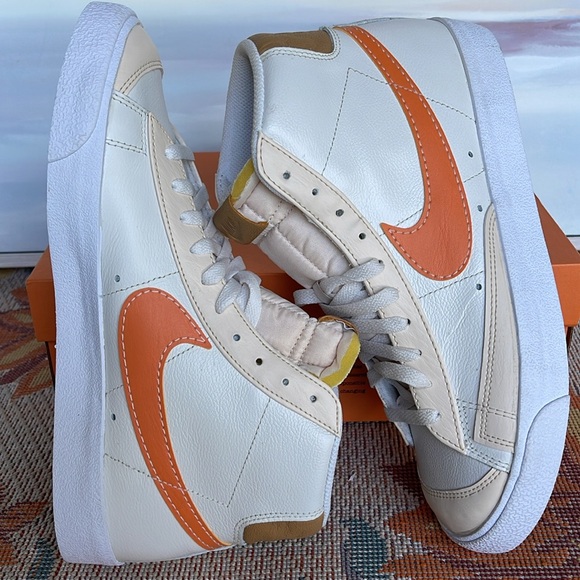 Nike Men’s Blazer Mid '77 EMB
Phantom/Pearl White/ Elemental Gold/Hot Curry - Picture 11 of 16